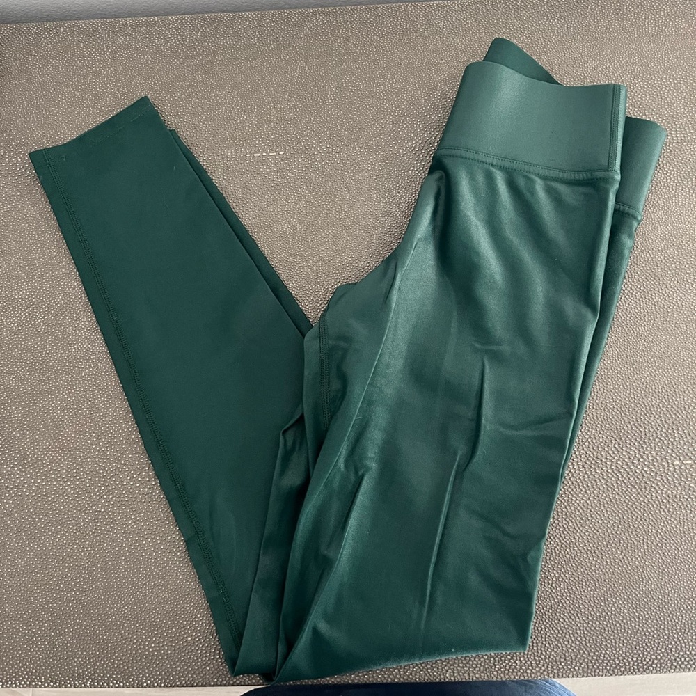 Carbon38 Shiny Leggings